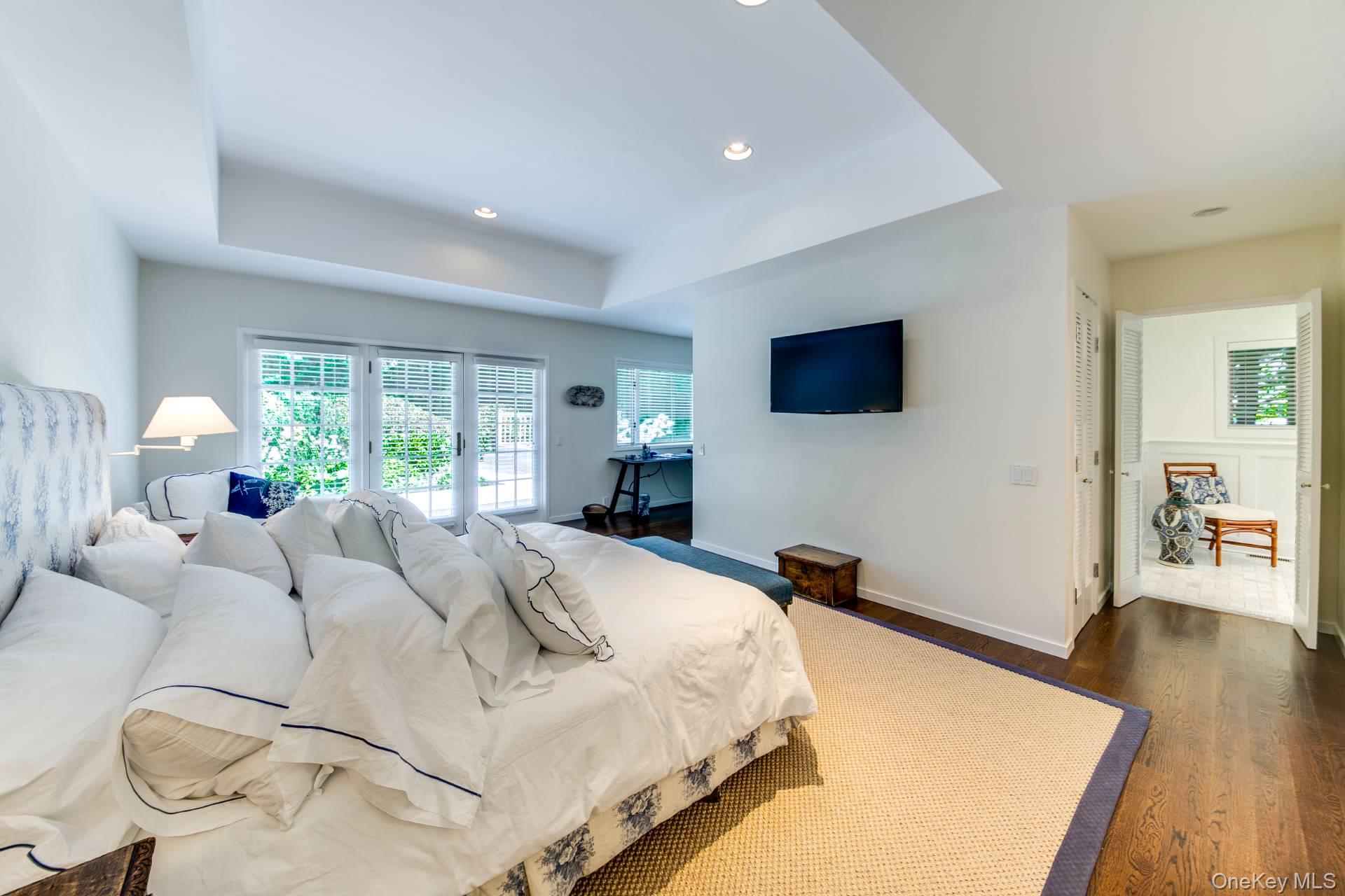 16 Elishas Path, Wainscott, NY 11975