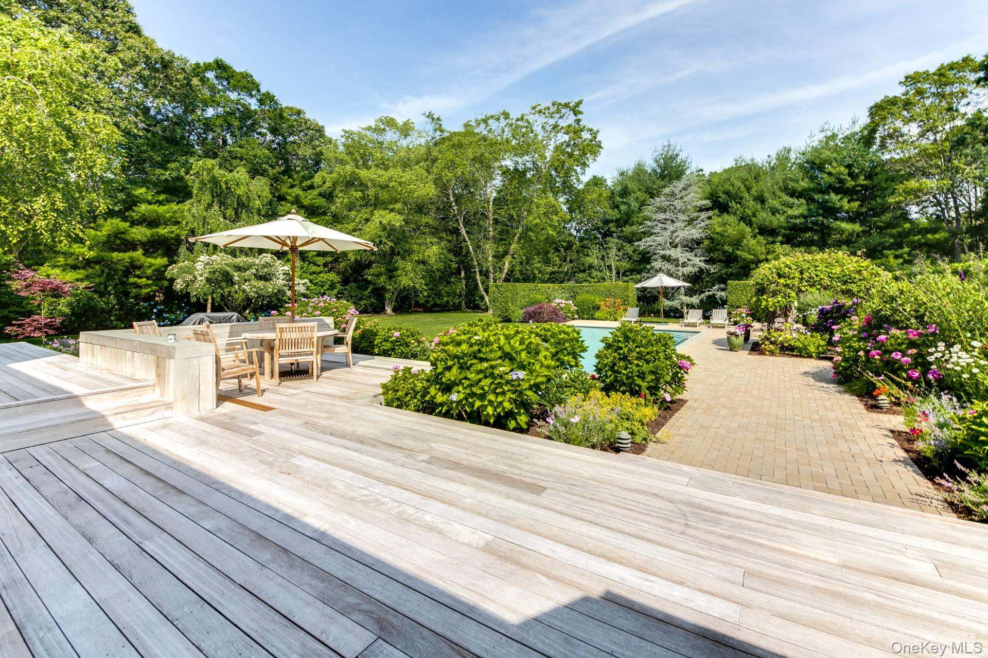 16 Elishas Path, Wainscott, NY 11975