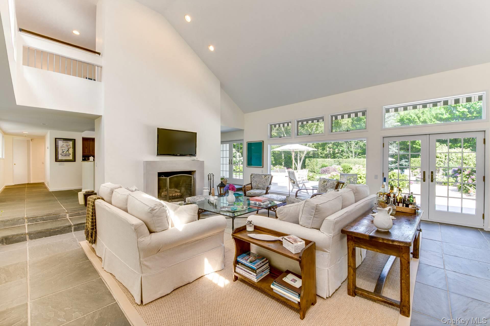 16 Elishas Path, Wainscott, NY 11975