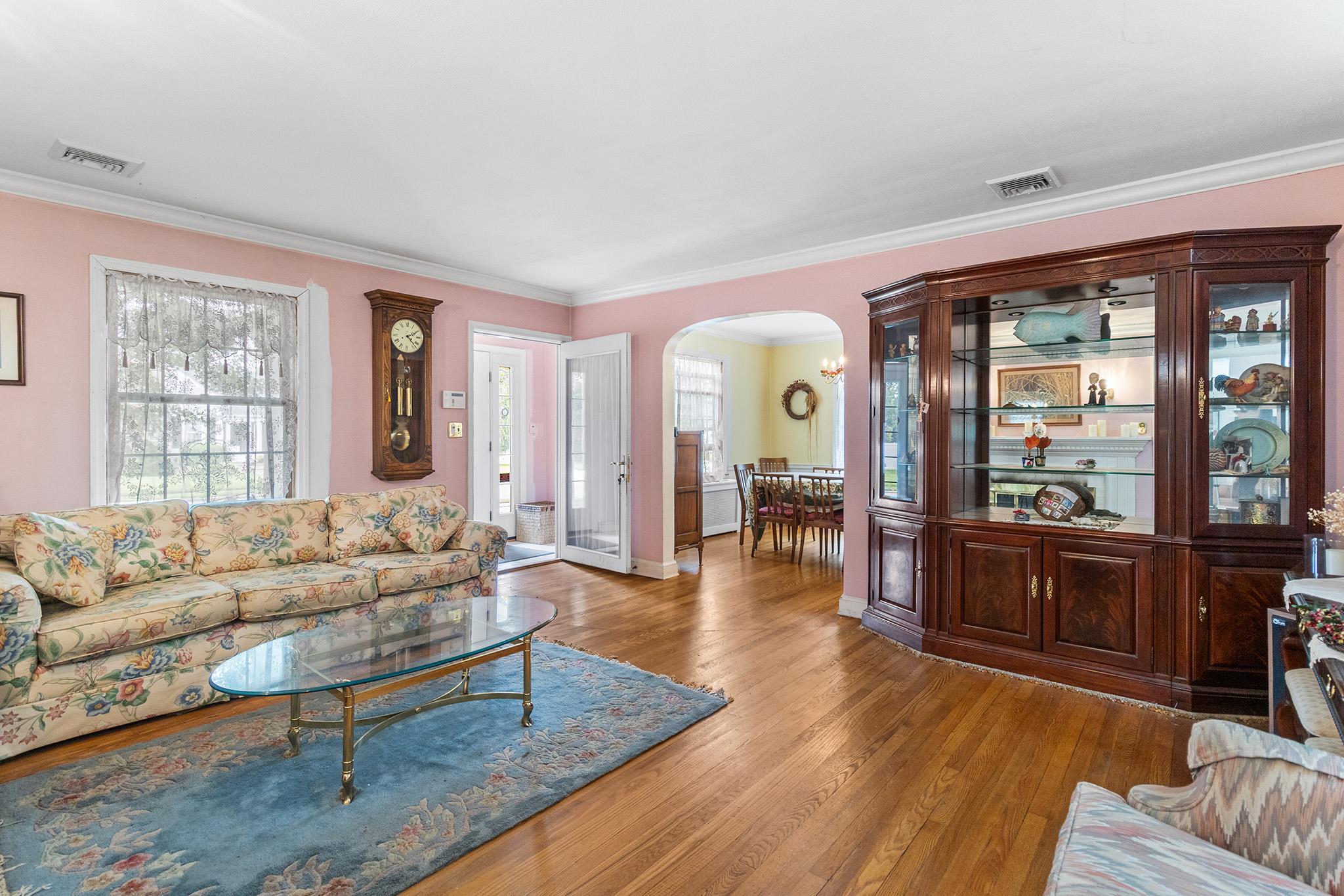 42 E Webster Street, Merrick, NY 11566