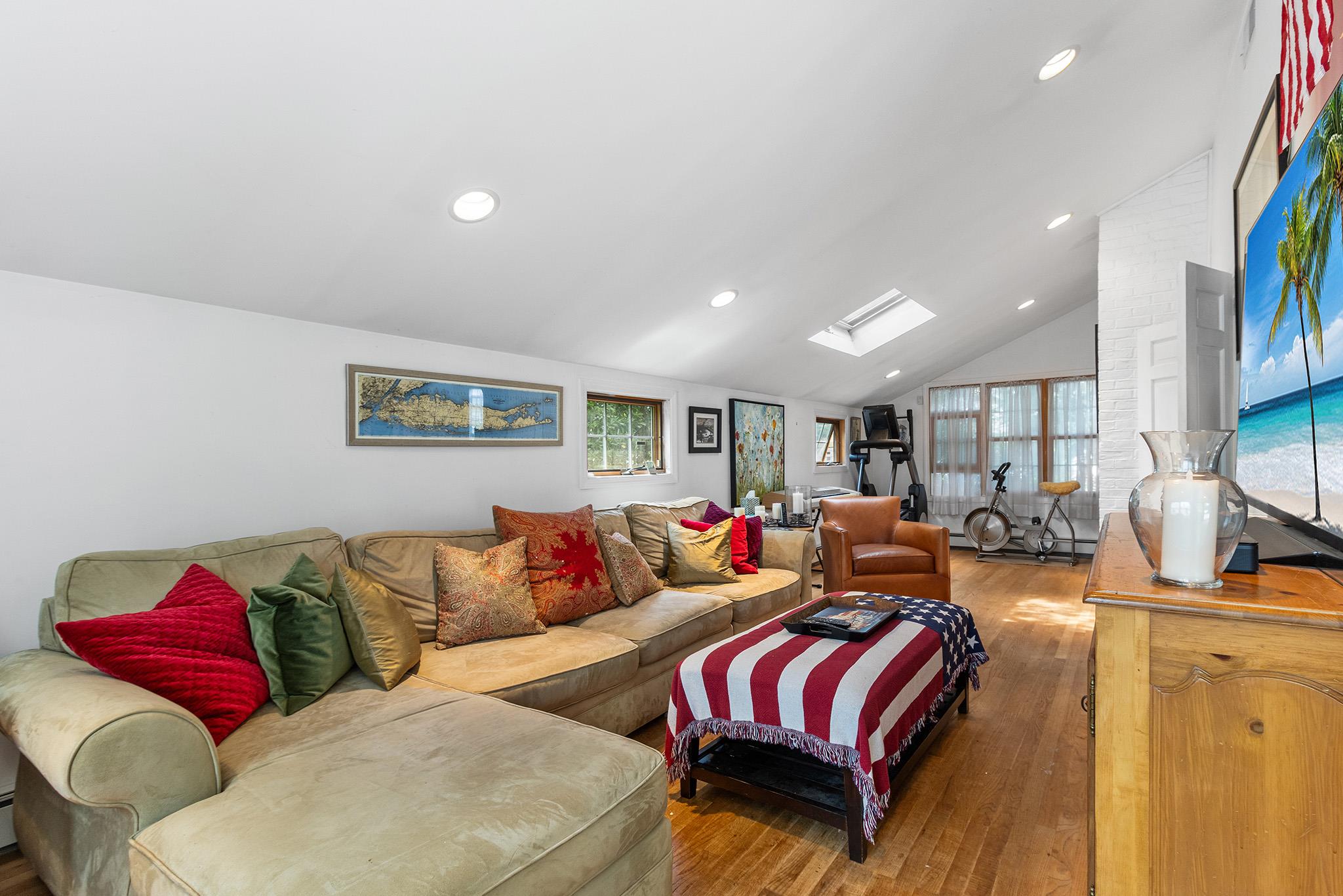 42 E Webster Street, Merrick, NY 11566