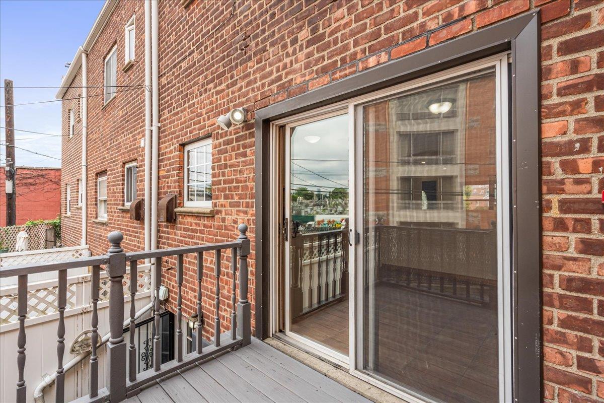 53-26 61st Street, Maspeth, NY 11378