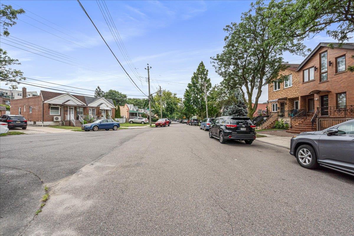 53-26 61st Street, Maspeth, NY 11378