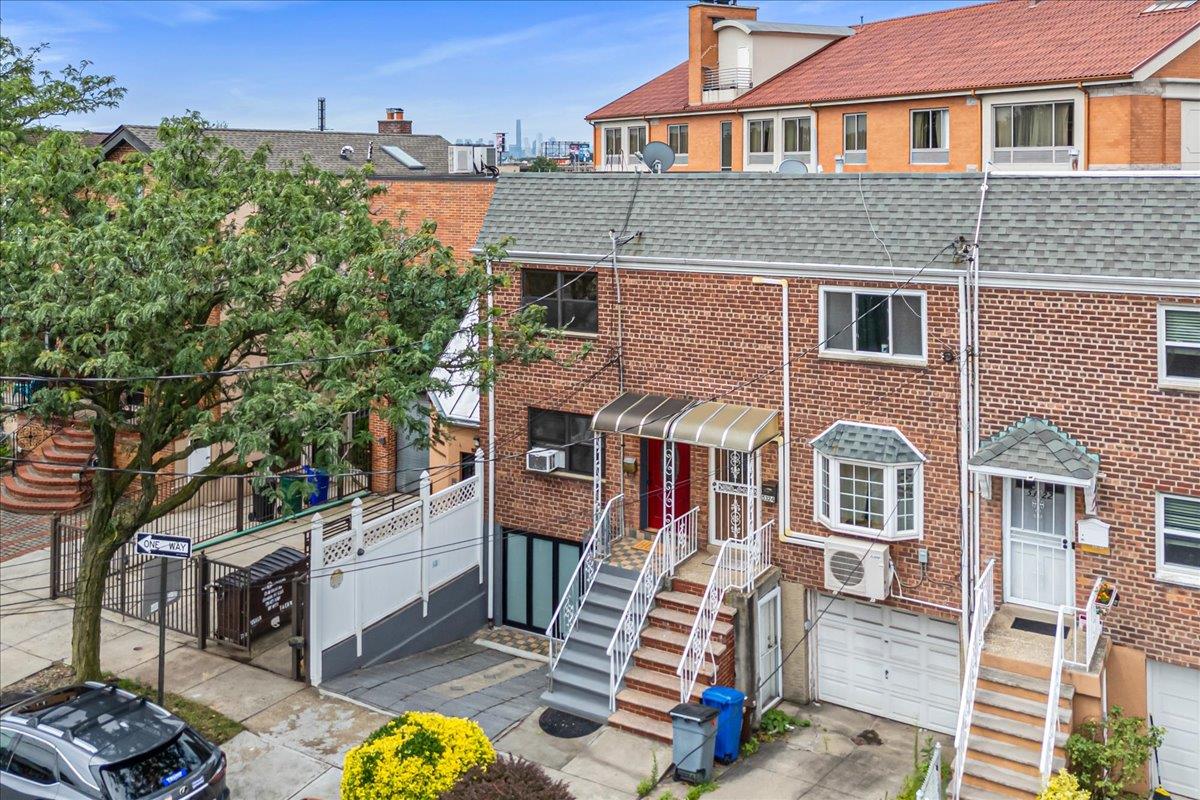 53-26 61st Street, Maspeth, NY 11378