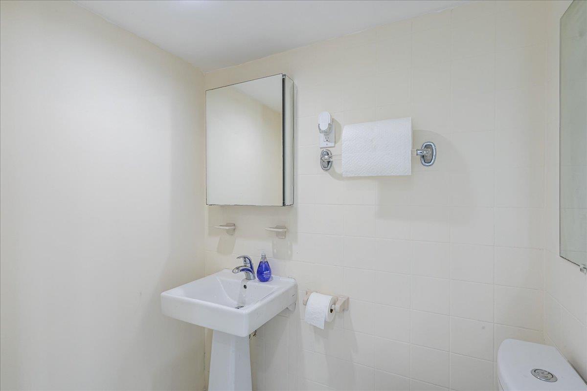 53-26 61st Street, Maspeth, NY 11378