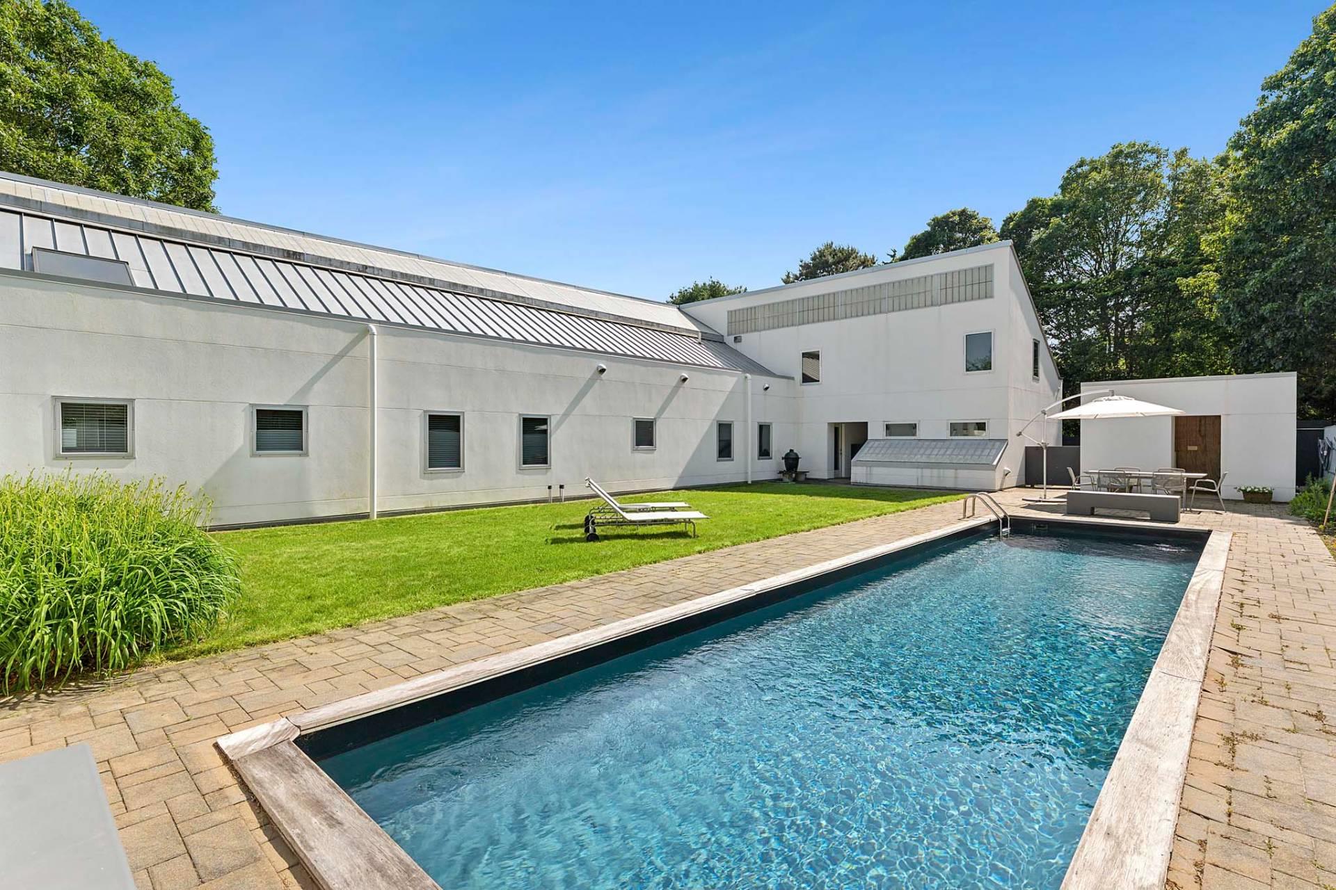 210 Narrow Lane E, Sagaponack, NY 11962