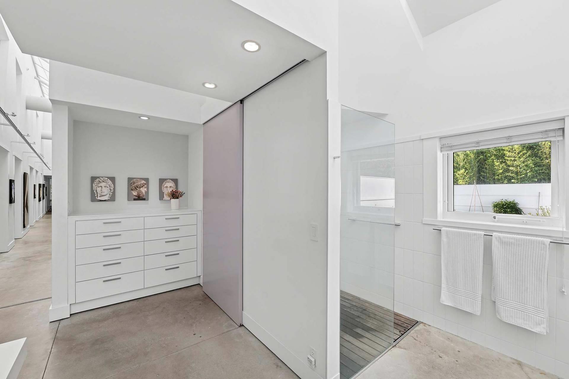 210 Narrow Lane E, Sagaponack, NY 11962