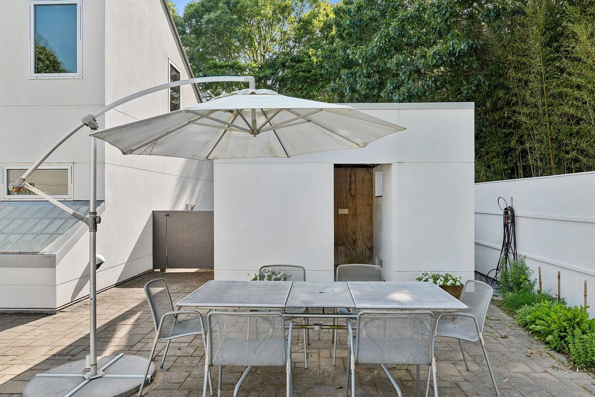 210 Narrow Lane E, Sagaponack, NY 11962