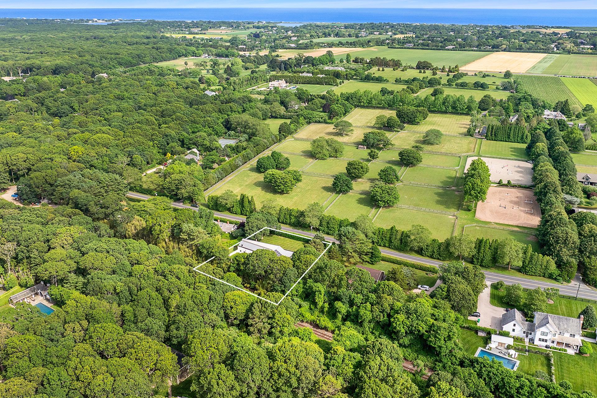 210 Narrow Lane E, Sagaponack, NY 11962