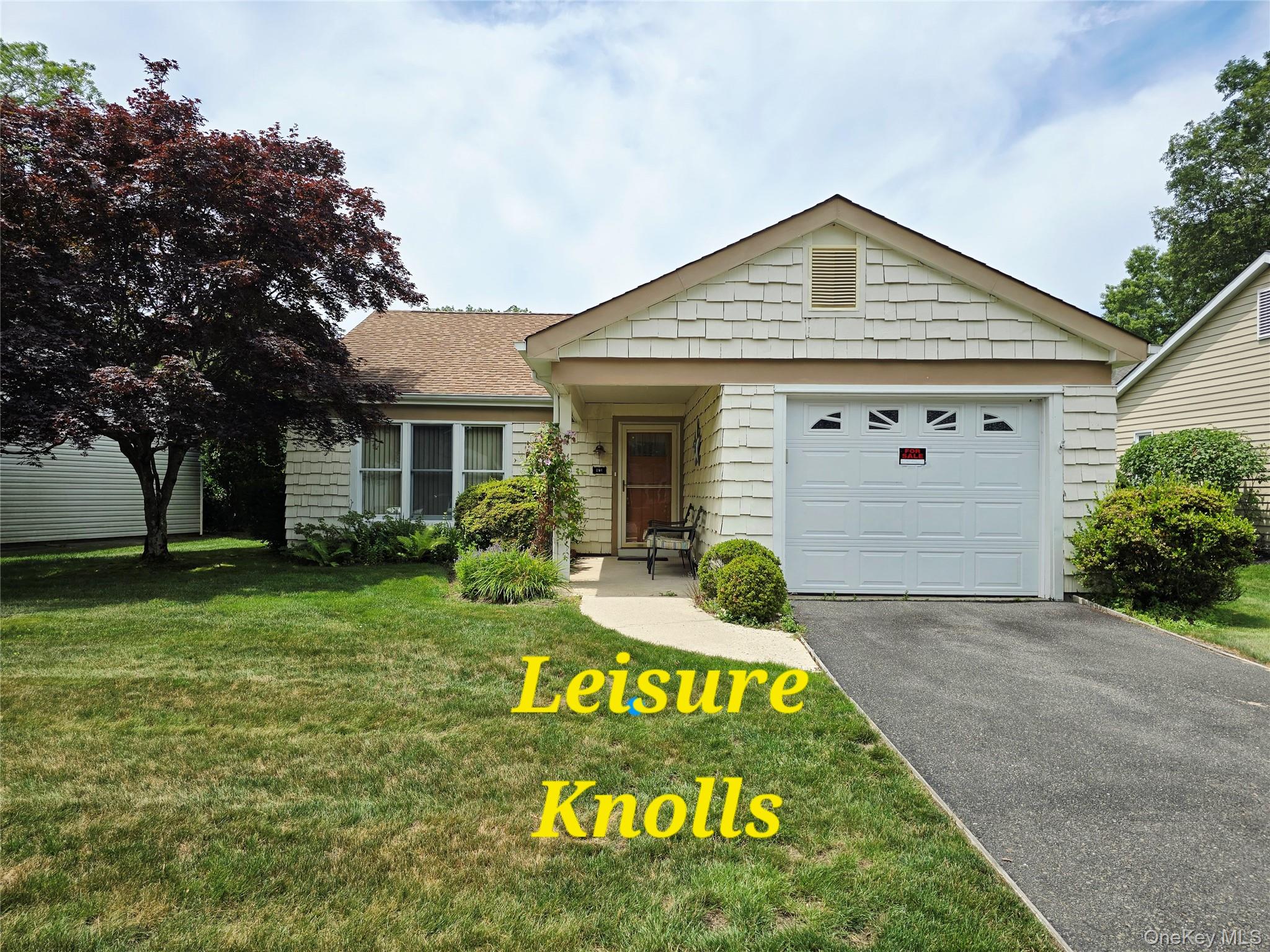 201 Kingston Drive, Ridge, NY 11961