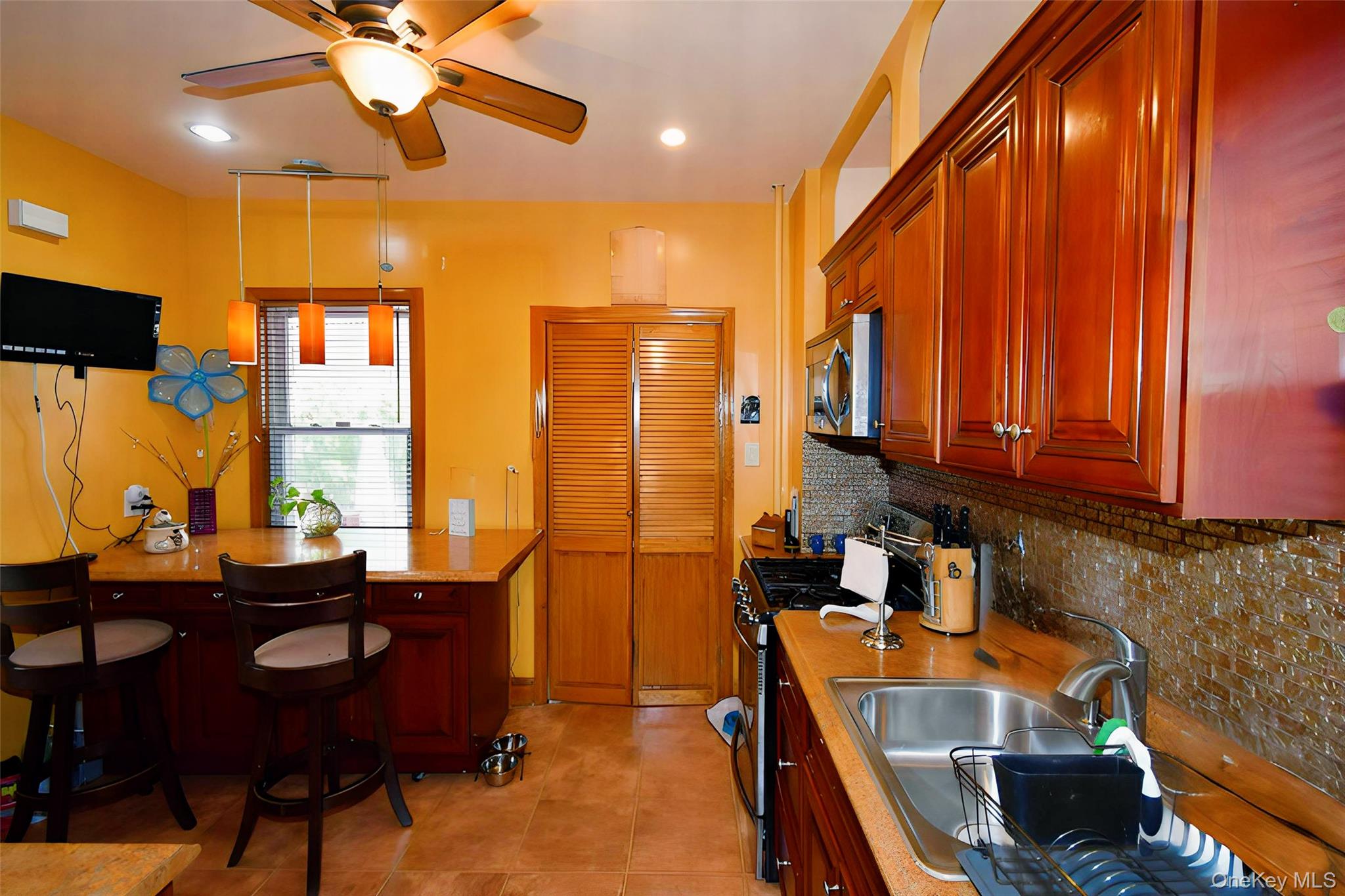 142 Beechwood Avenue, Mount Vernon, NY 10553