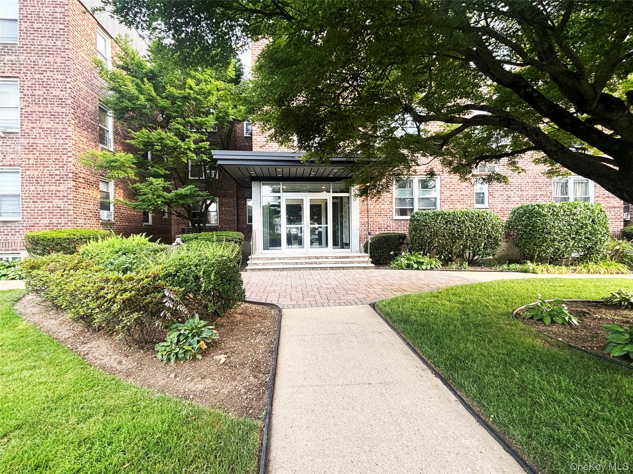 530 Dubois Avenue # B3, Valley Stream, NY 11581