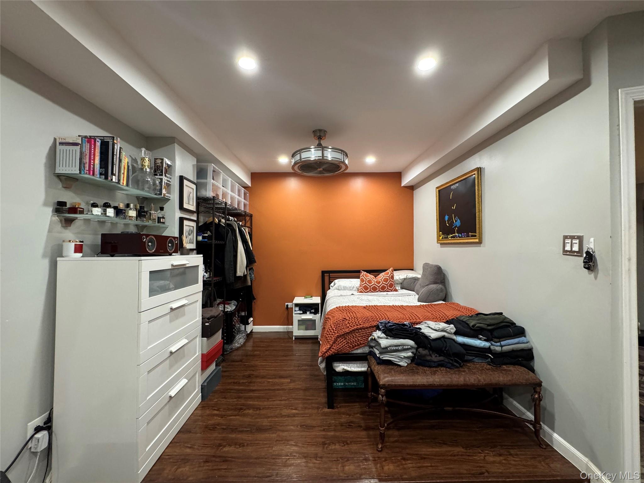 4406 Murdock Avenue, Bronx, NY 10466