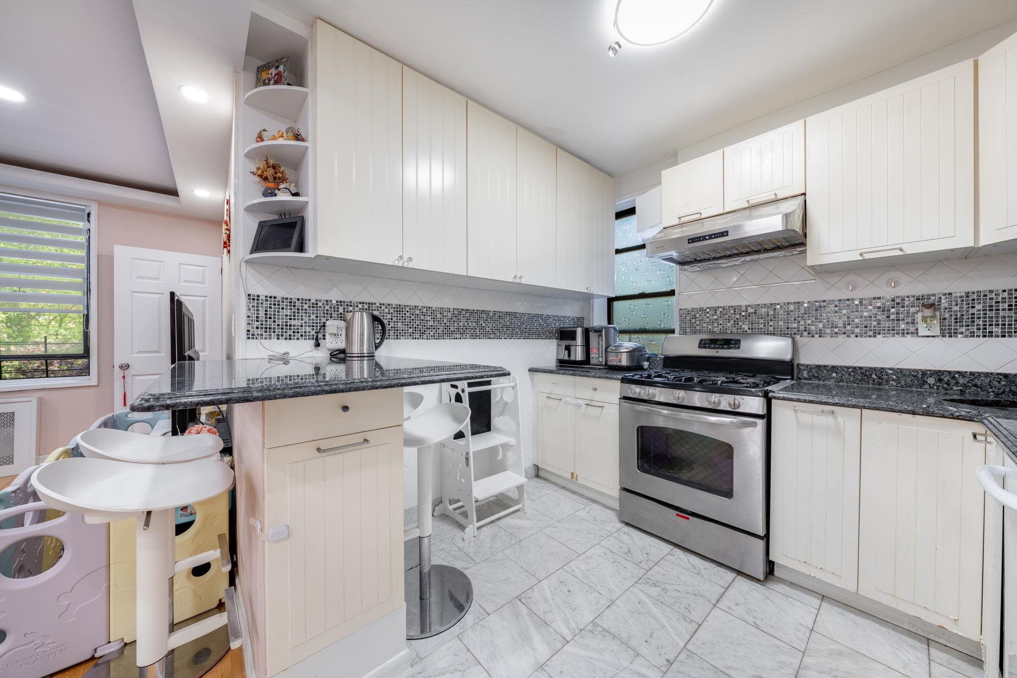 140-10 84 Drive # 2B, Briarwood, NY 11435