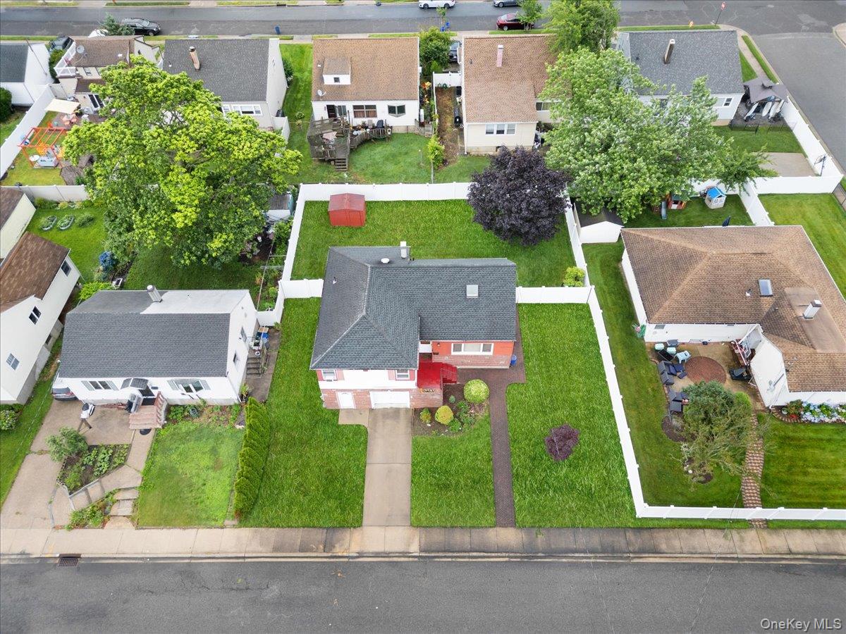 159 Branch Avenue, Freeport, NY 11520