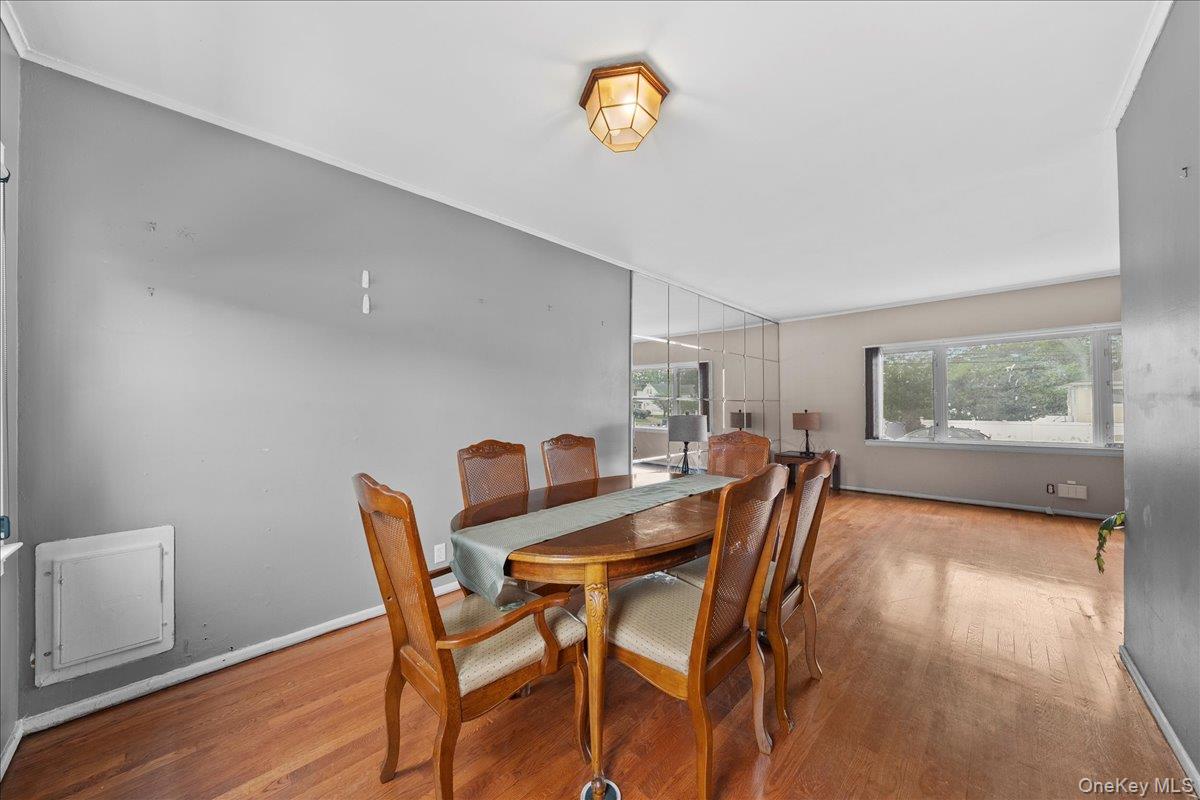 159 Branch Avenue, Freeport, NY 11520