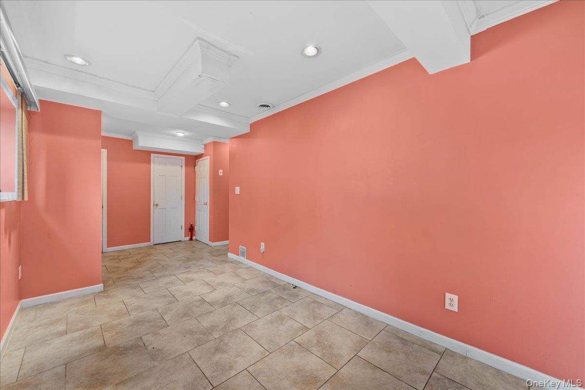 159 Branch Avenue, Freeport, NY 11520