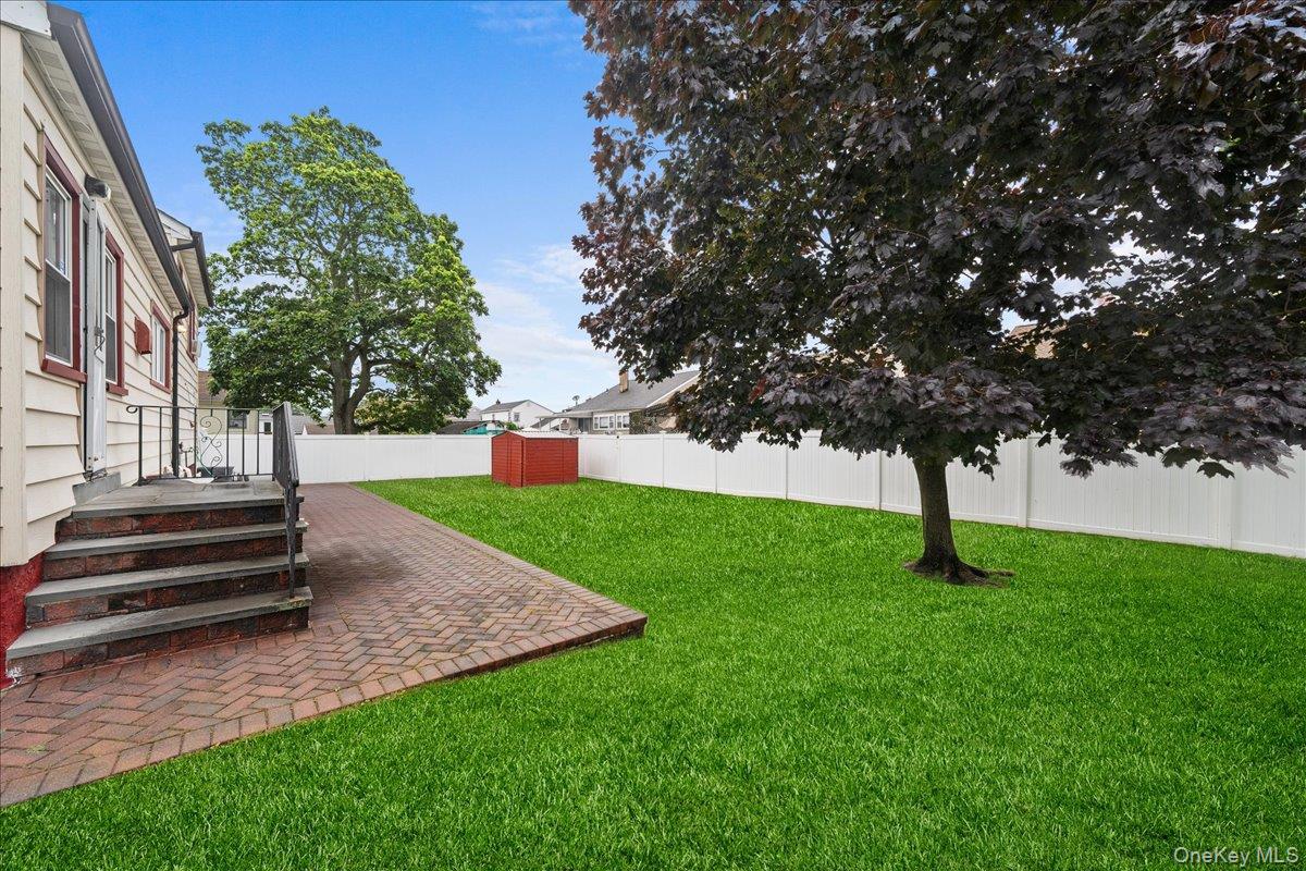 159 Branch Avenue, Freeport, NY 11520