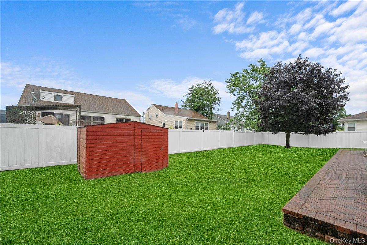 159 Branch Avenue, Freeport, NY 11520