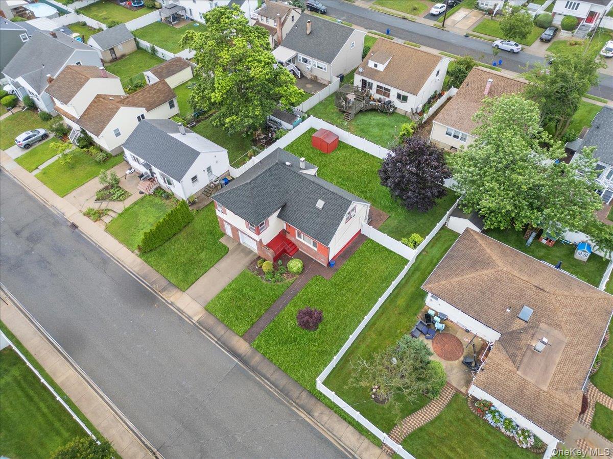 159 Branch Avenue, Freeport, NY 11520