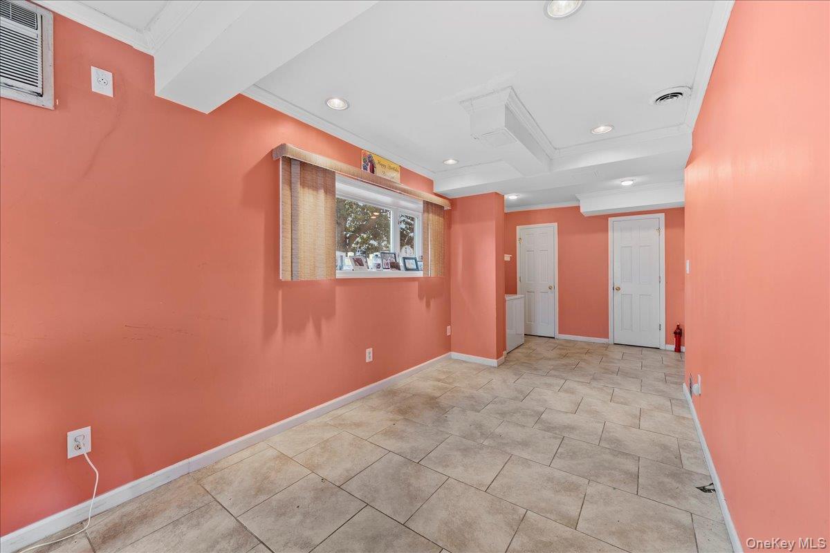 159 Branch Avenue, Freeport, NY 11520