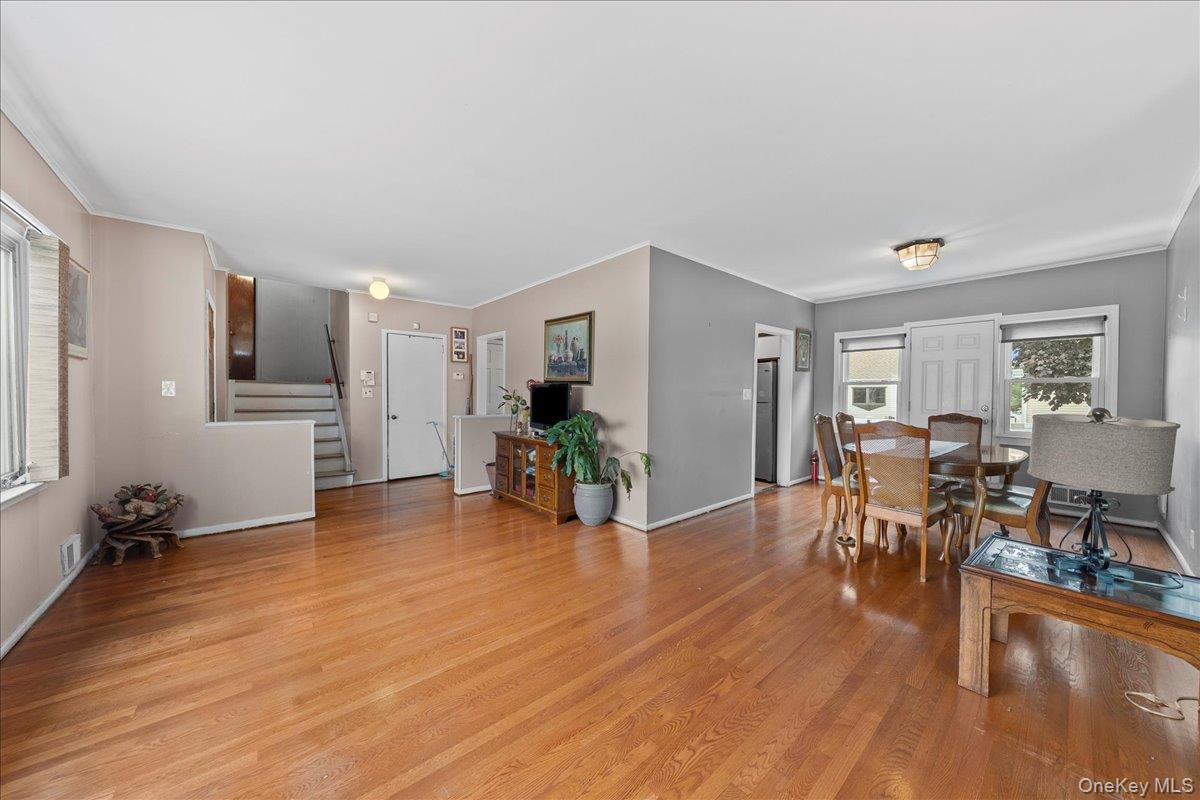 159 Branch Avenue, Freeport, NY 11520