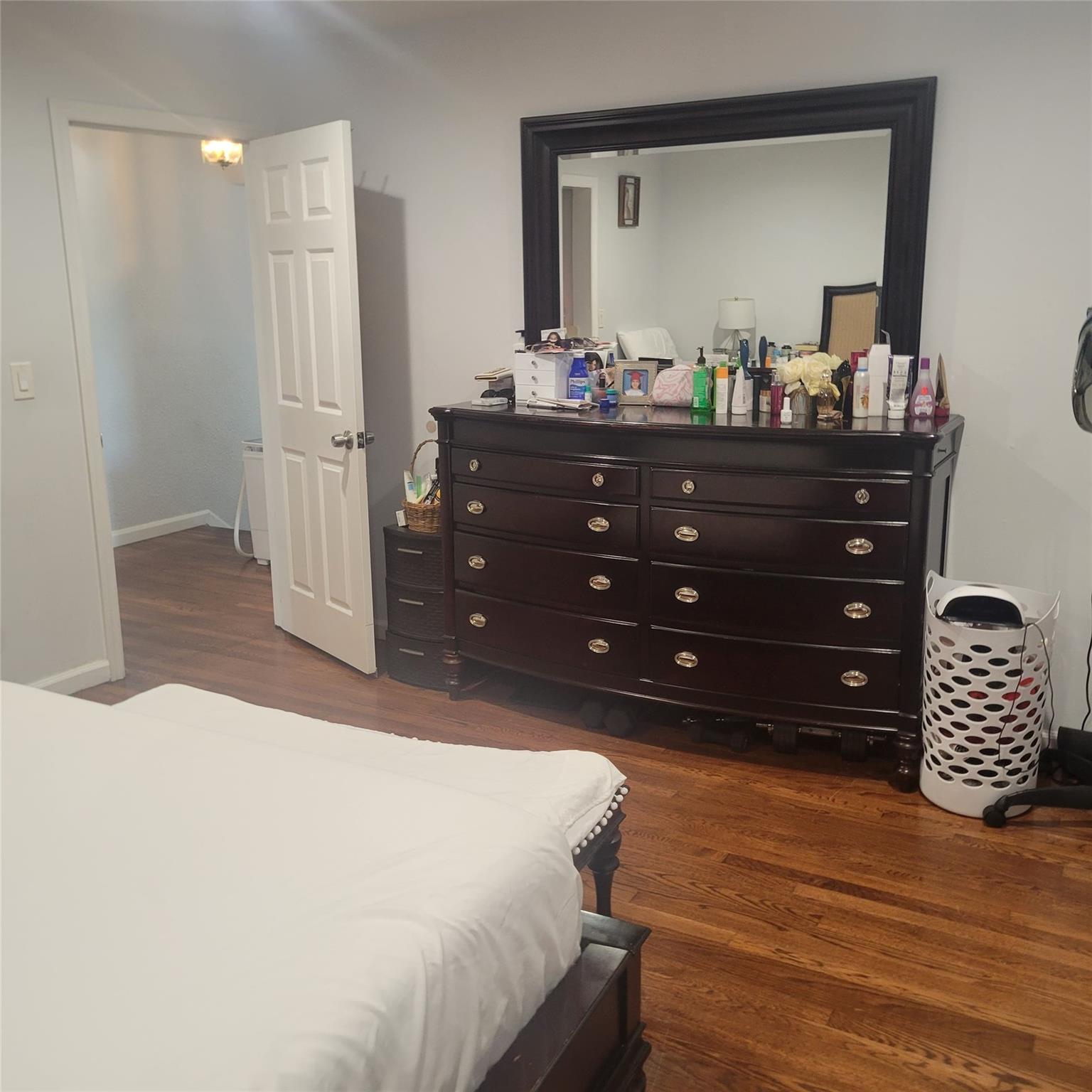 5 Sportsmans Avenue, Freeport, NY 11520