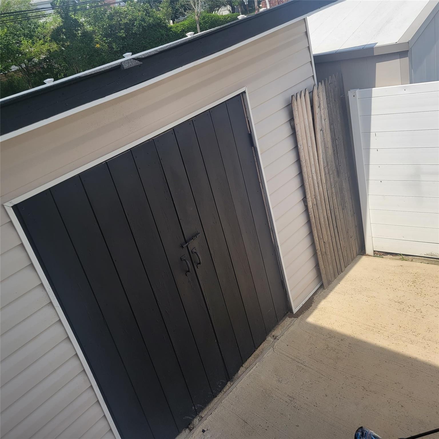 5 Sportsmans Avenue, Freeport, NY 11520