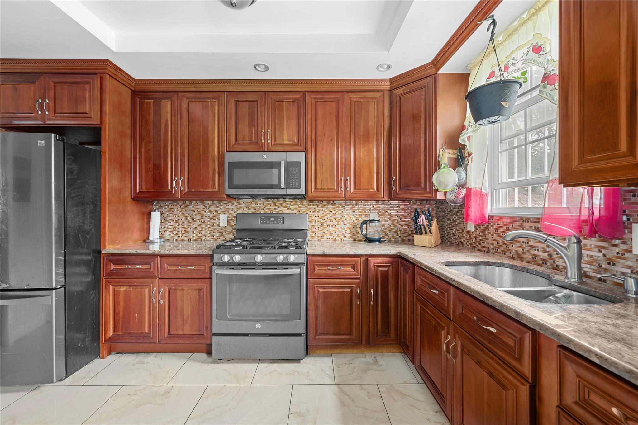 966 East 42nd Street, Brooklyn, NY 11210