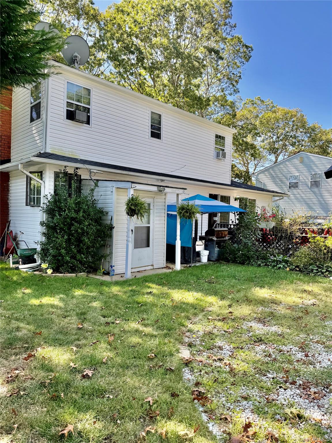 33 Breston Drive W, Shirley, NY 11967