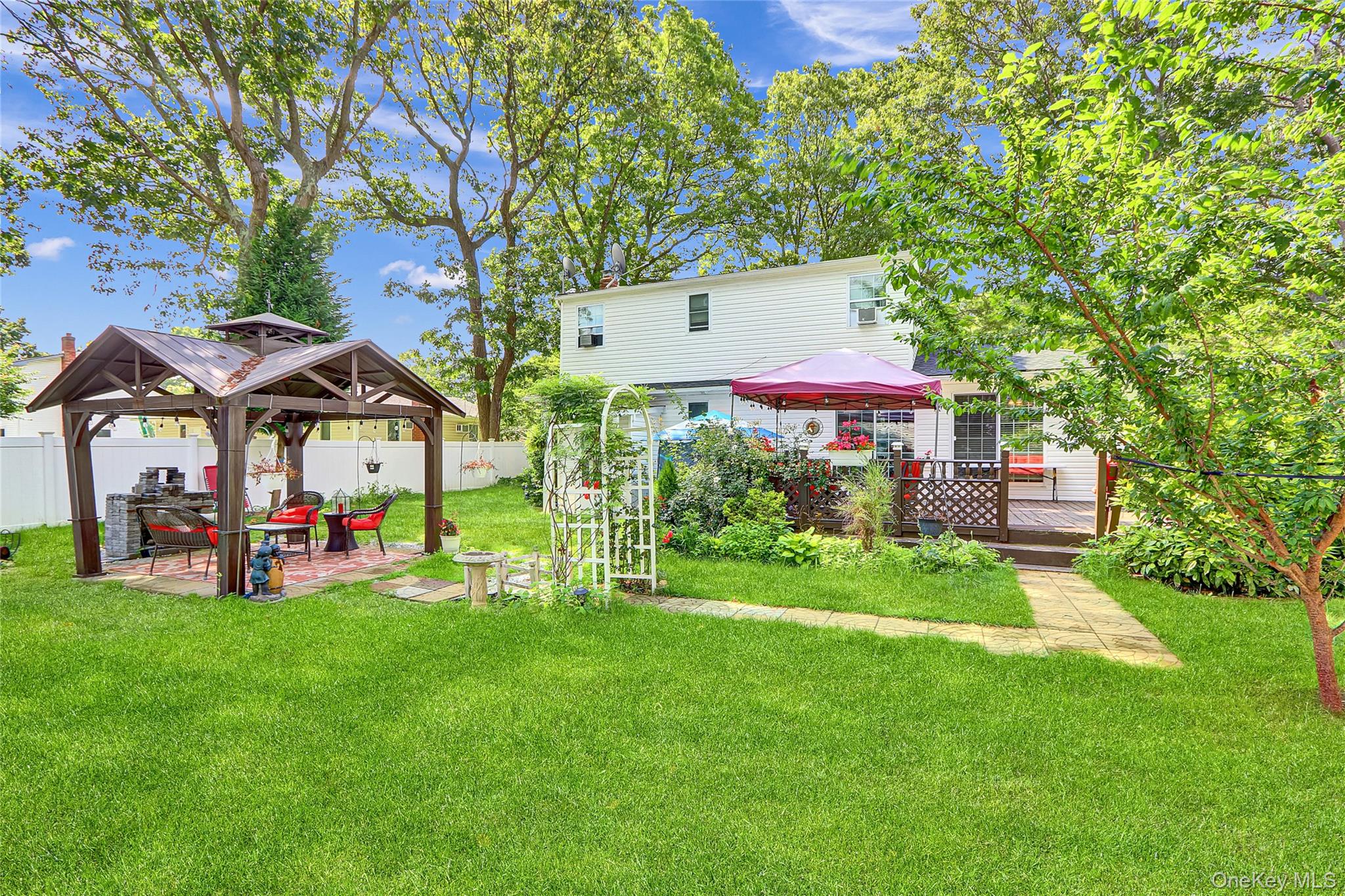 33 Breston Drive W, Shirley, NY 11967