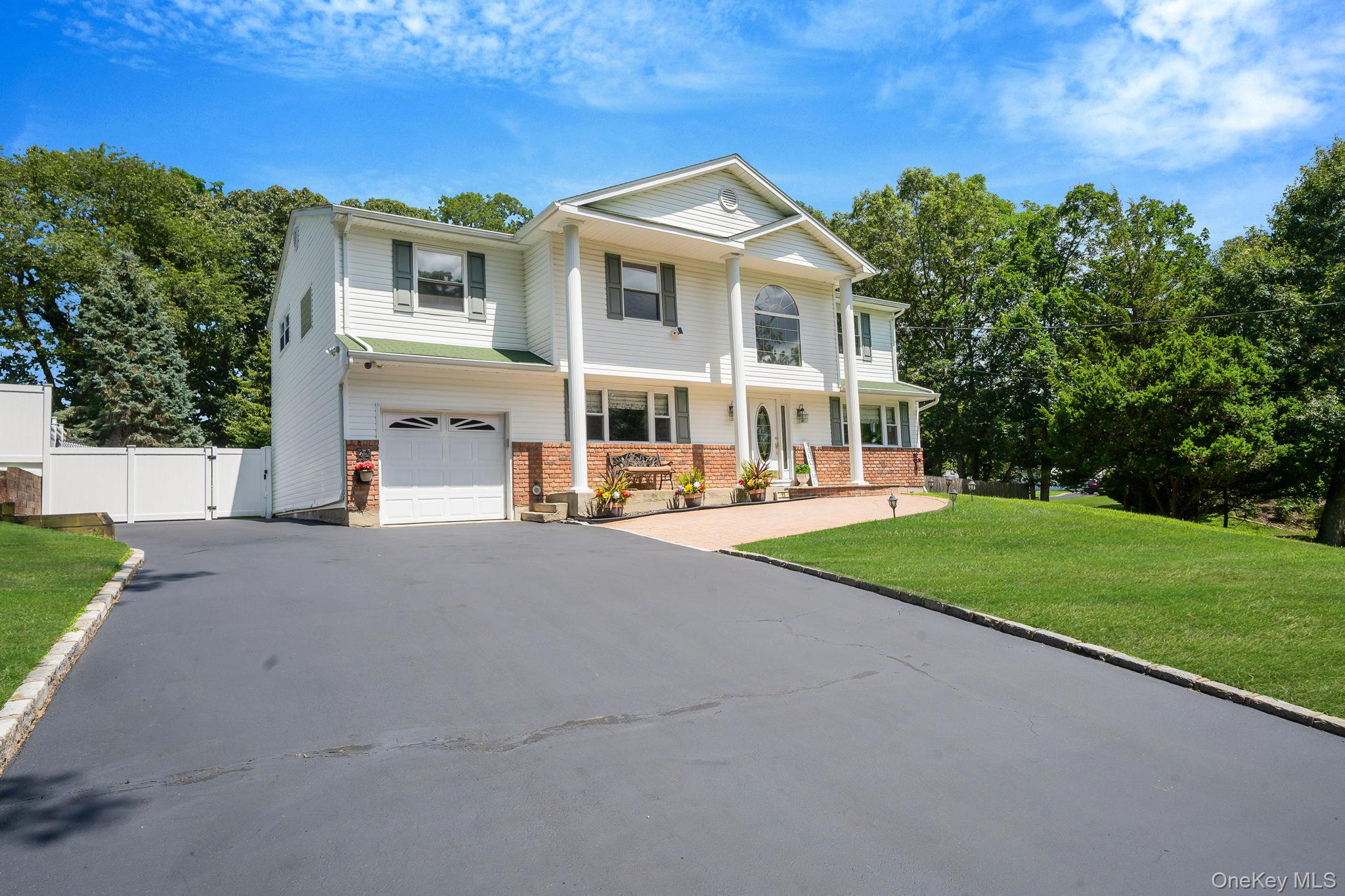 11 Dillmont Drive, Smithtown, NY 11787