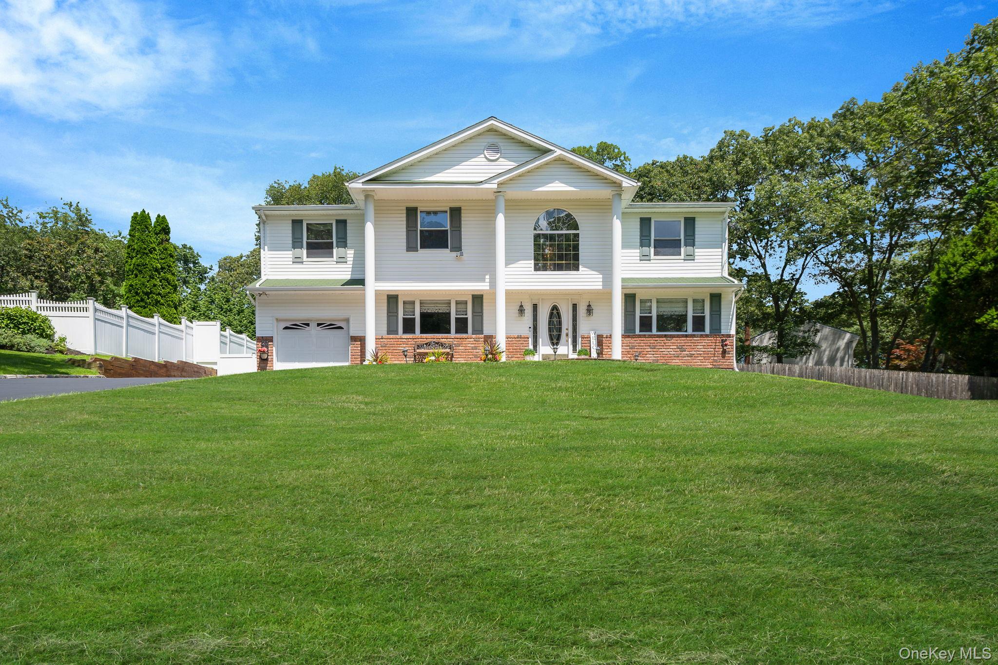 11 Dillmont Drive, Smithtown, NY 11787