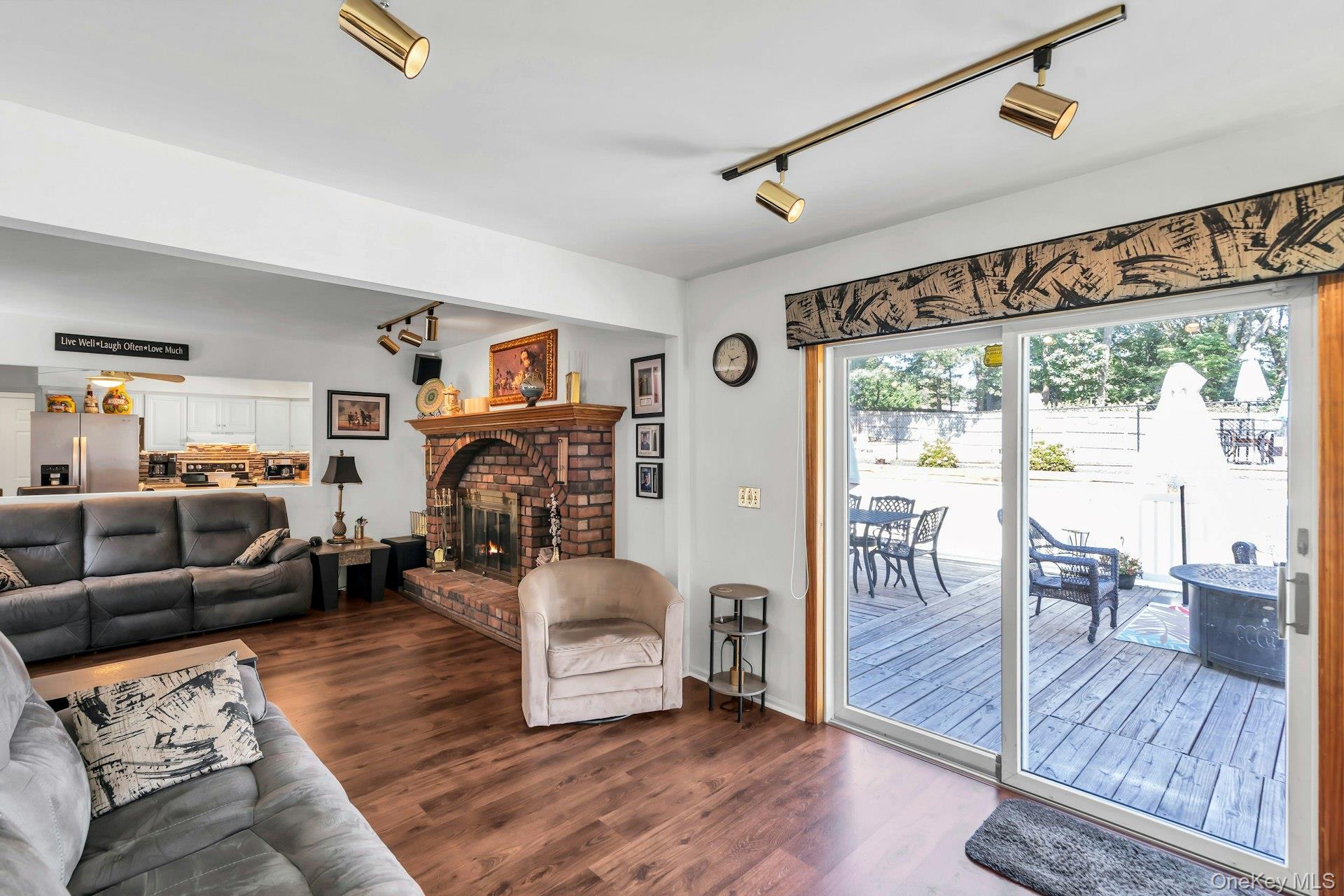 11 Dillmont Drive, Smithtown, NY 11787