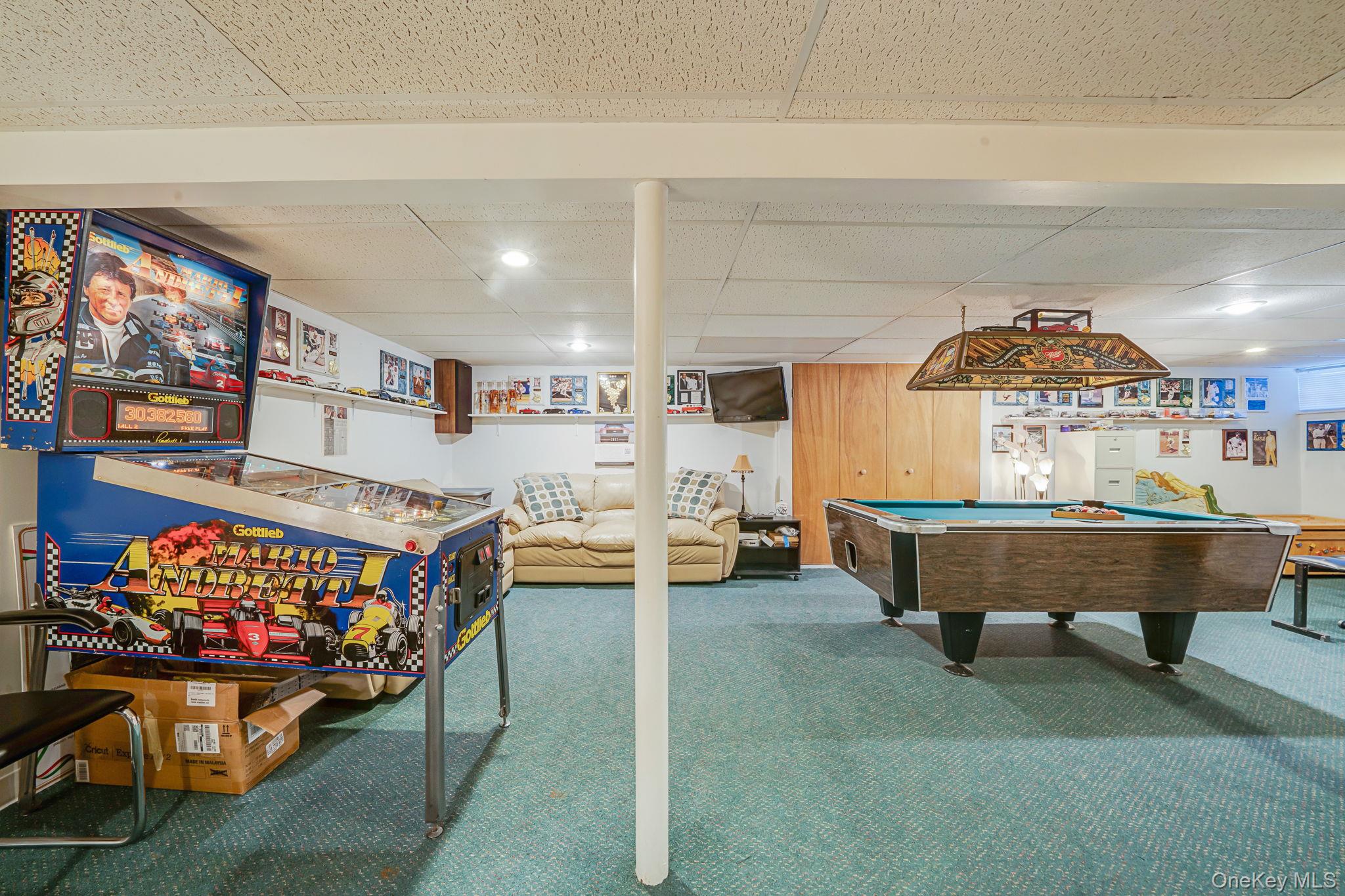 11 Dillmont Drive, Smithtown, NY 11787