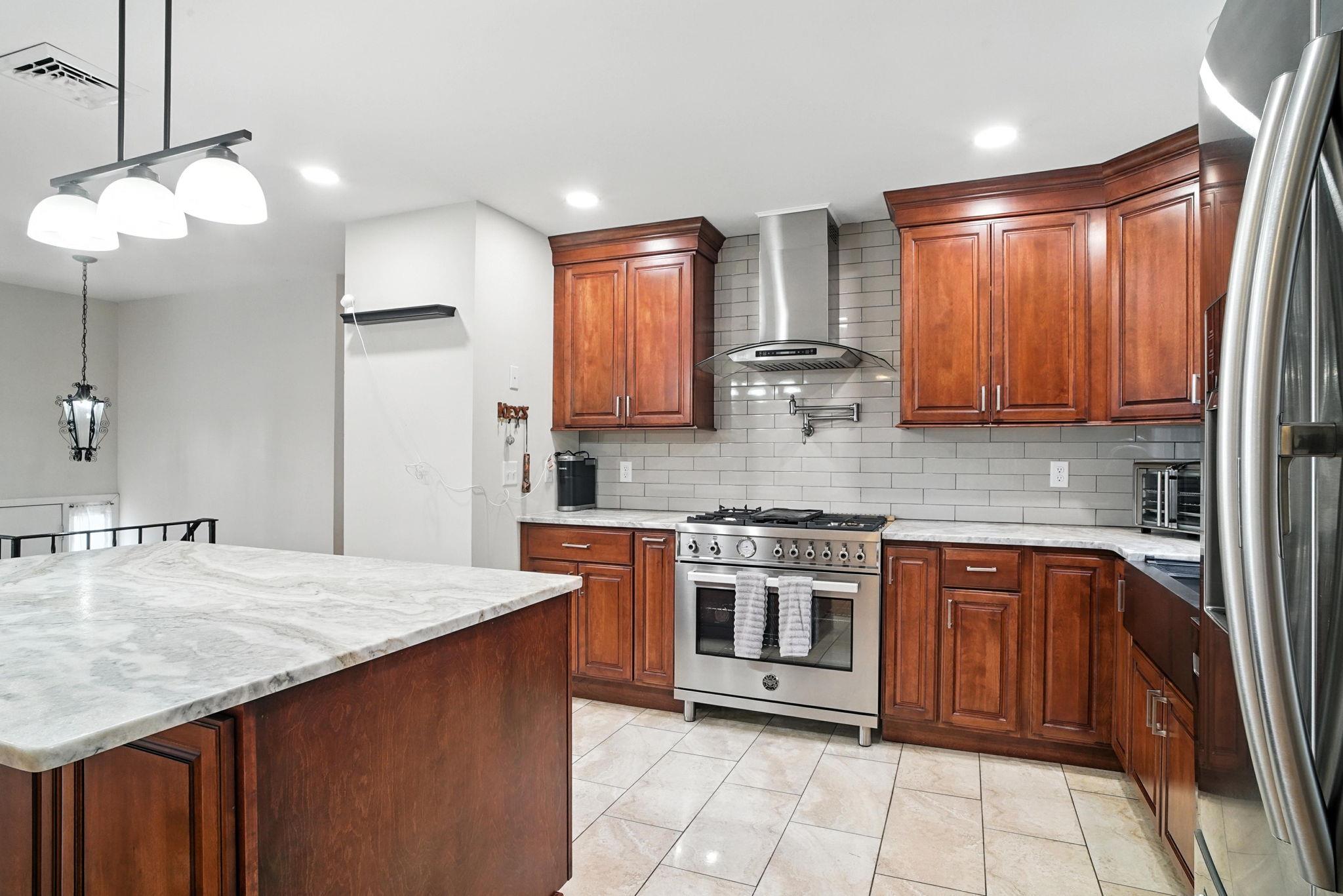19 Dussenbury Drive, Florida, NY 10921