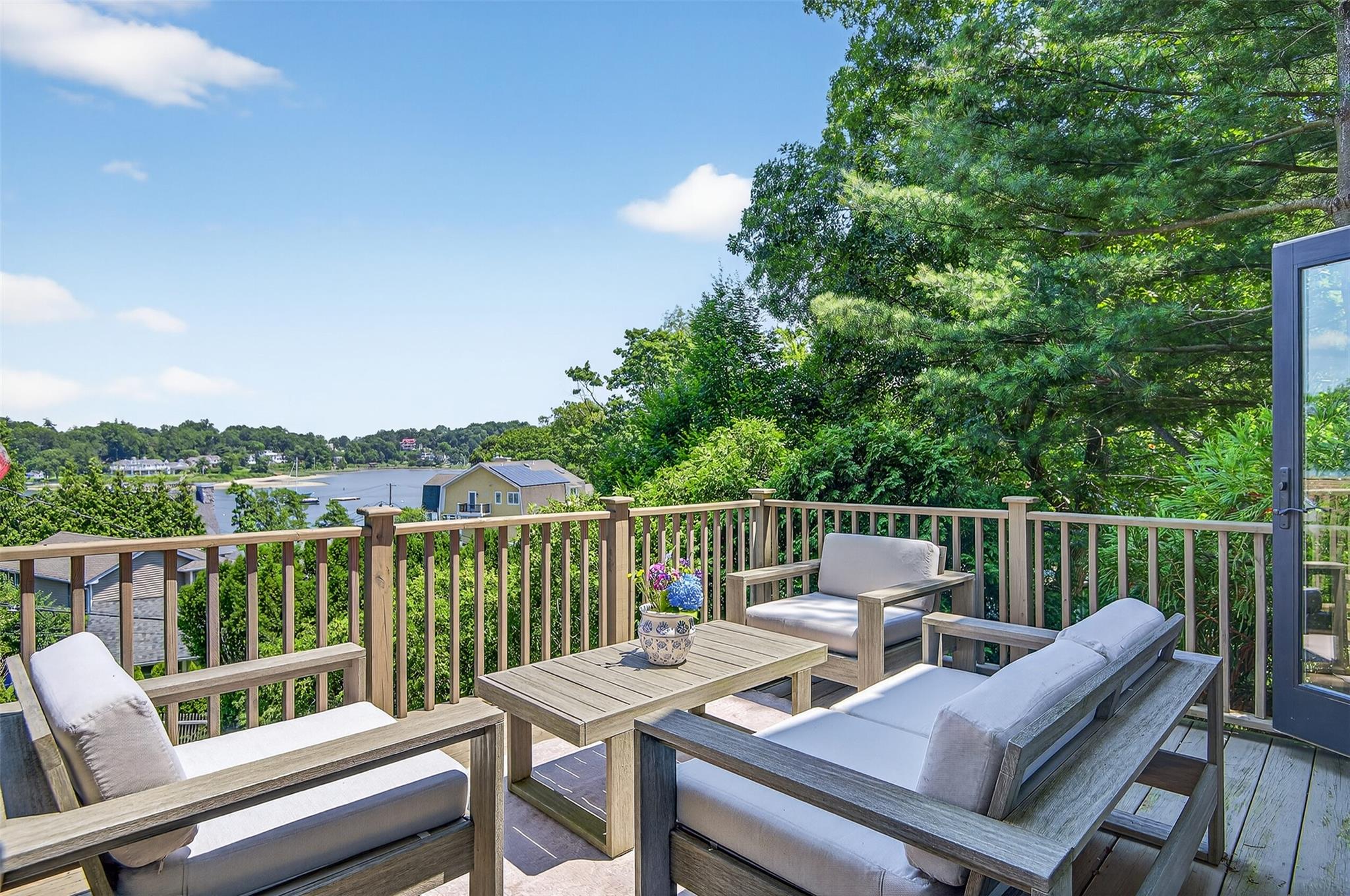 1 Harborview, Huntington, NY 11743