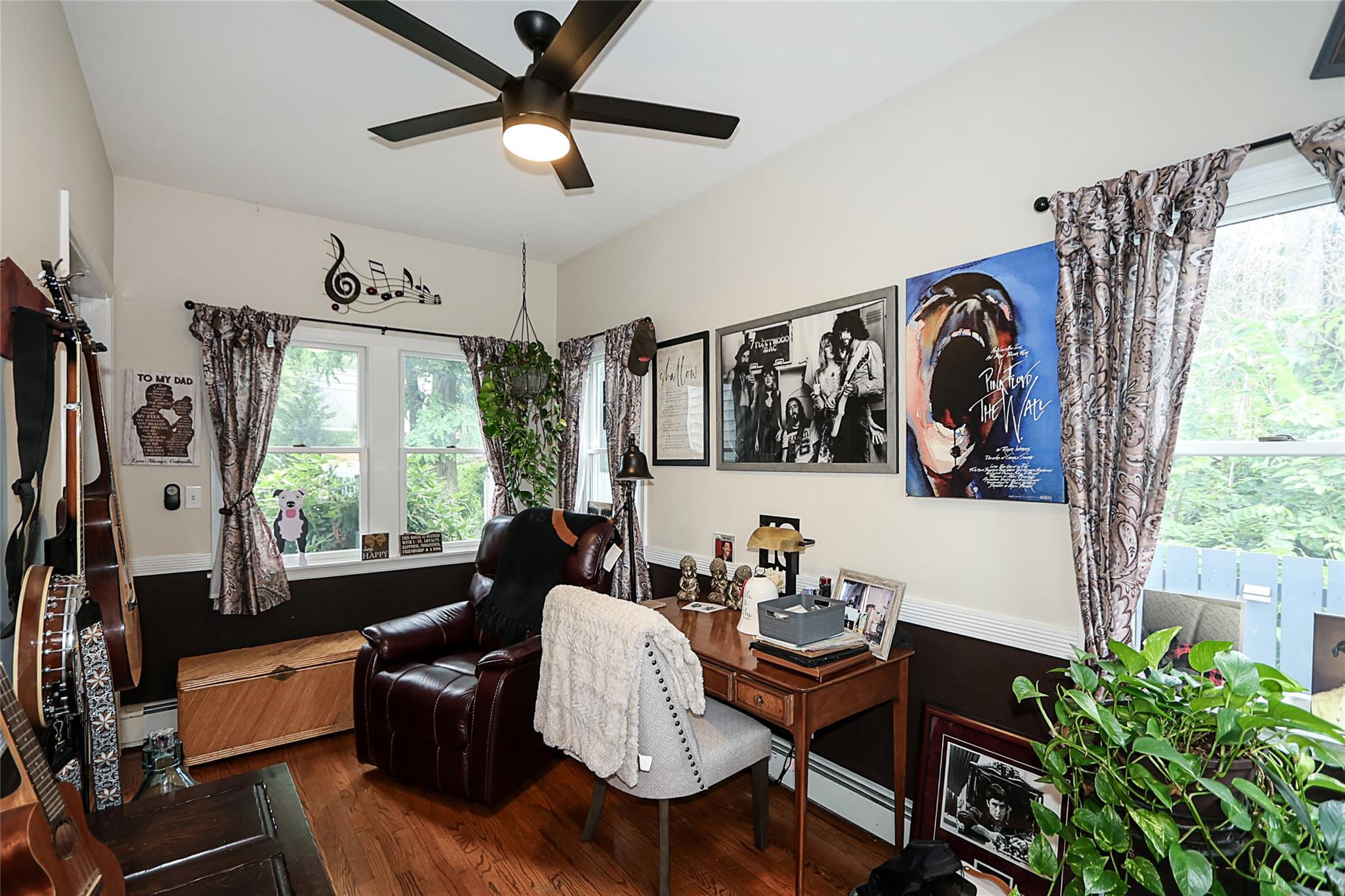 8 Dumond Place, Glen Head, NY 11545