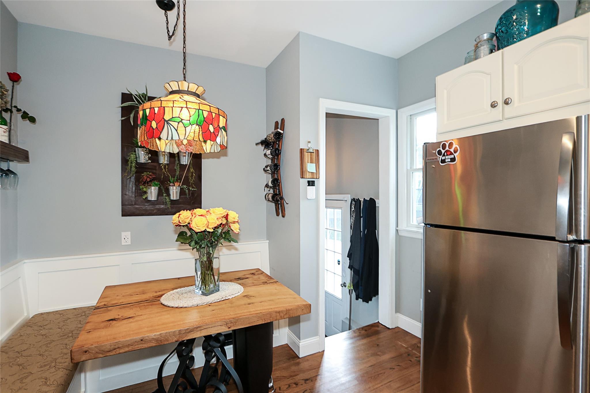 8 Dumond Place, Glen Head, NY 11545