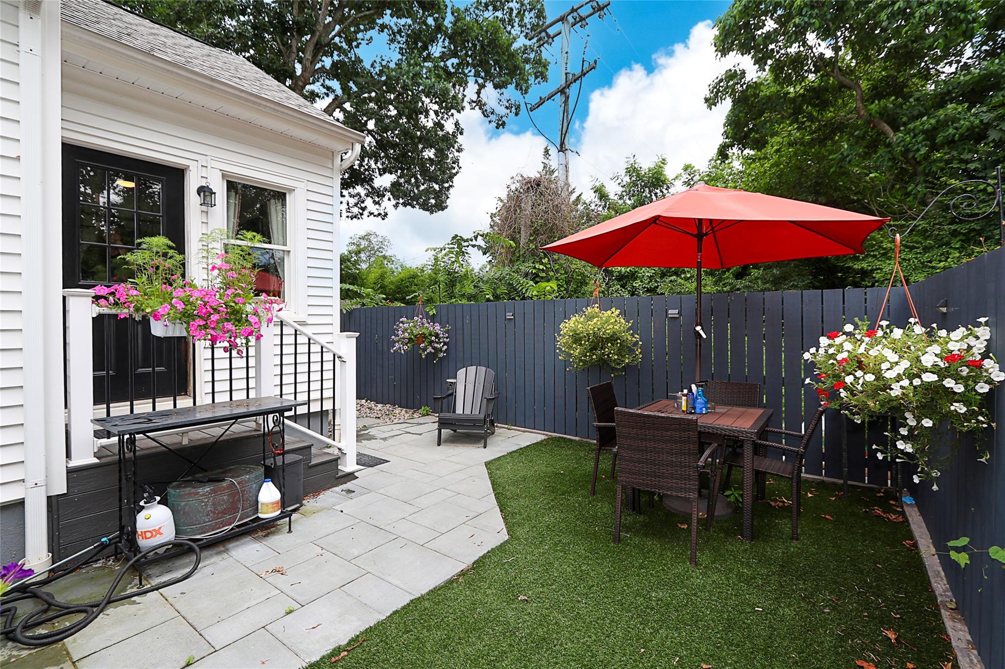 8 Dumond Place, Glen Head, NY 11545