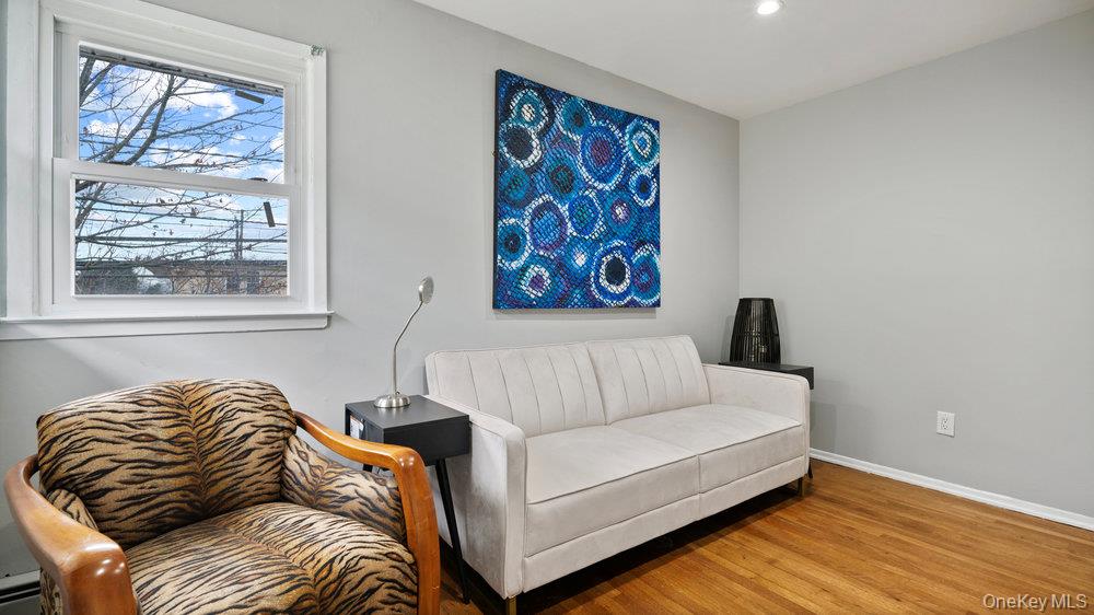 95 Foster Avenue, Valley Stream, NY 11580