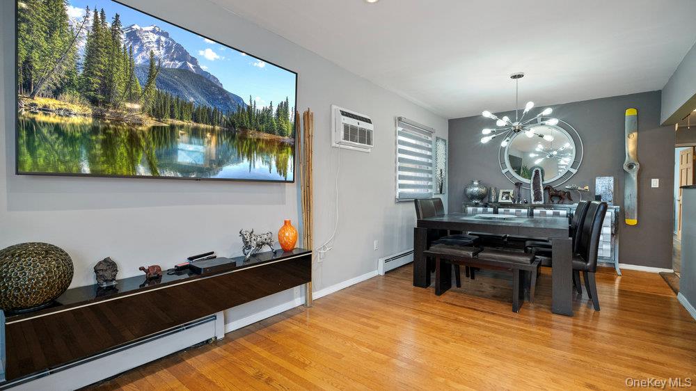 95 Foster Avenue, Valley Stream, NY 11580