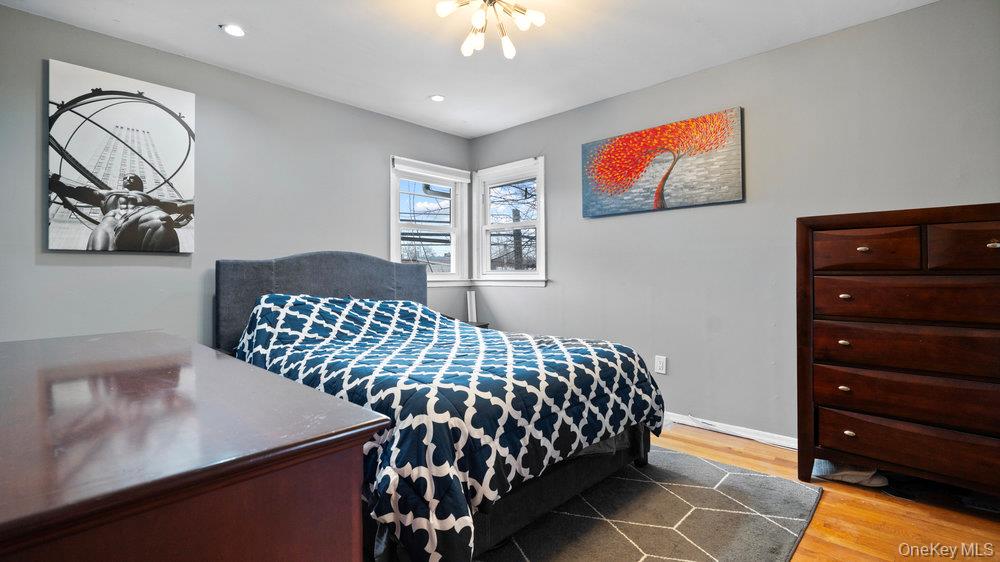 95 Foster Avenue, Valley Stream, NY 11580