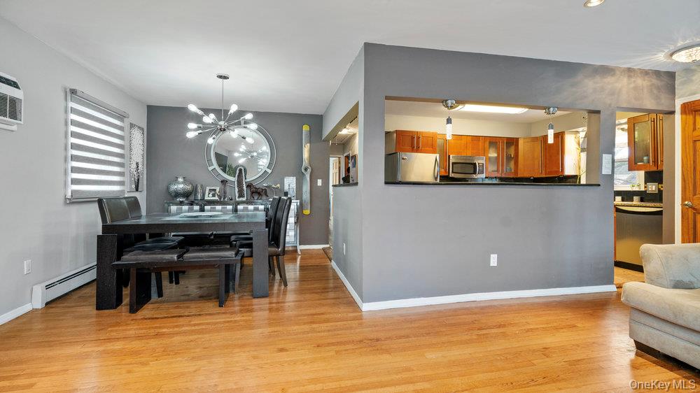 95 Foster Avenue, Valley Stream, NY 11580