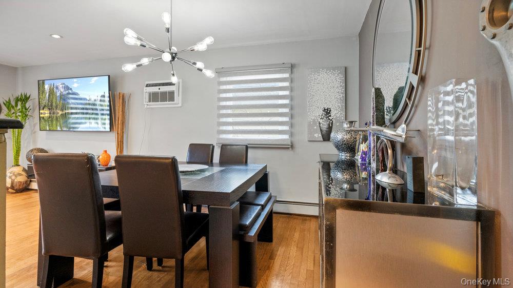 95 Foster Avenue, Valley Stream, NY 11580