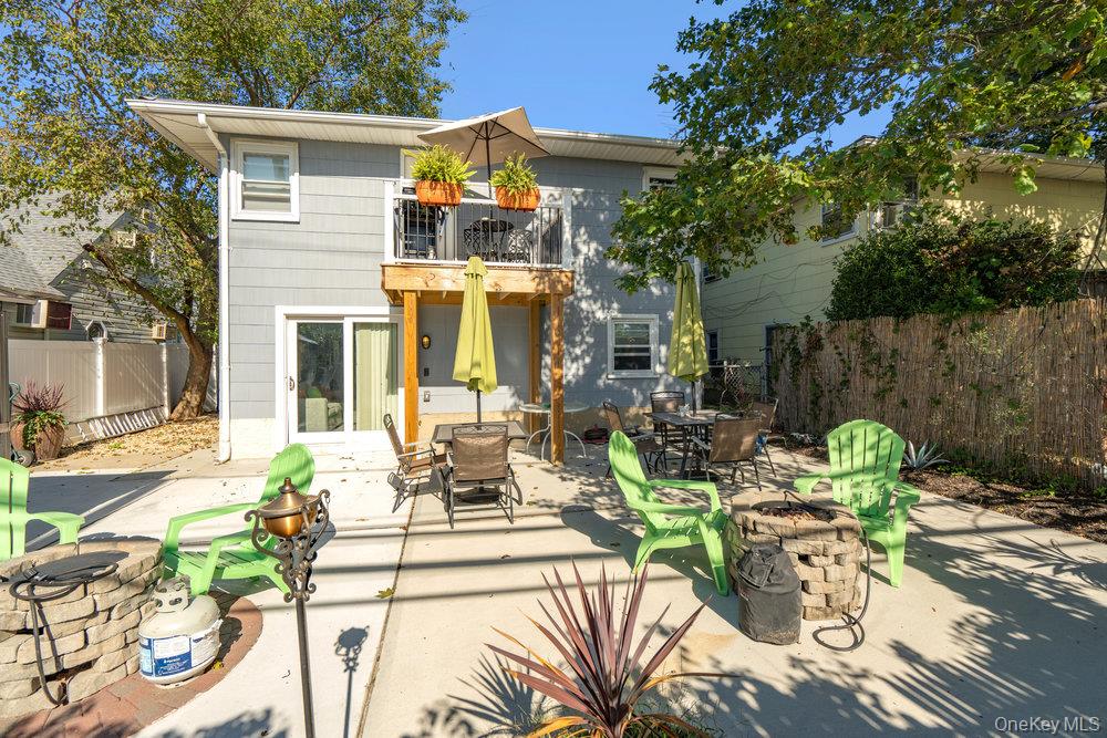 95 Foster Avenue, Valley Stream, NY 11580