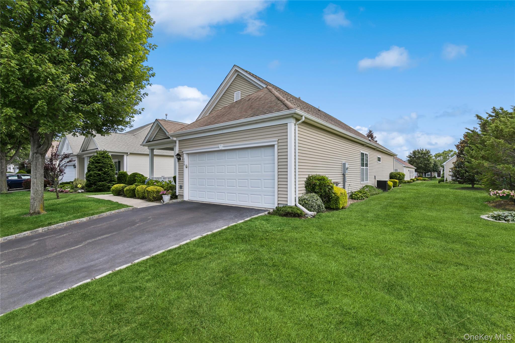 109 Louden Loop, Mount Sinai, NY 11766