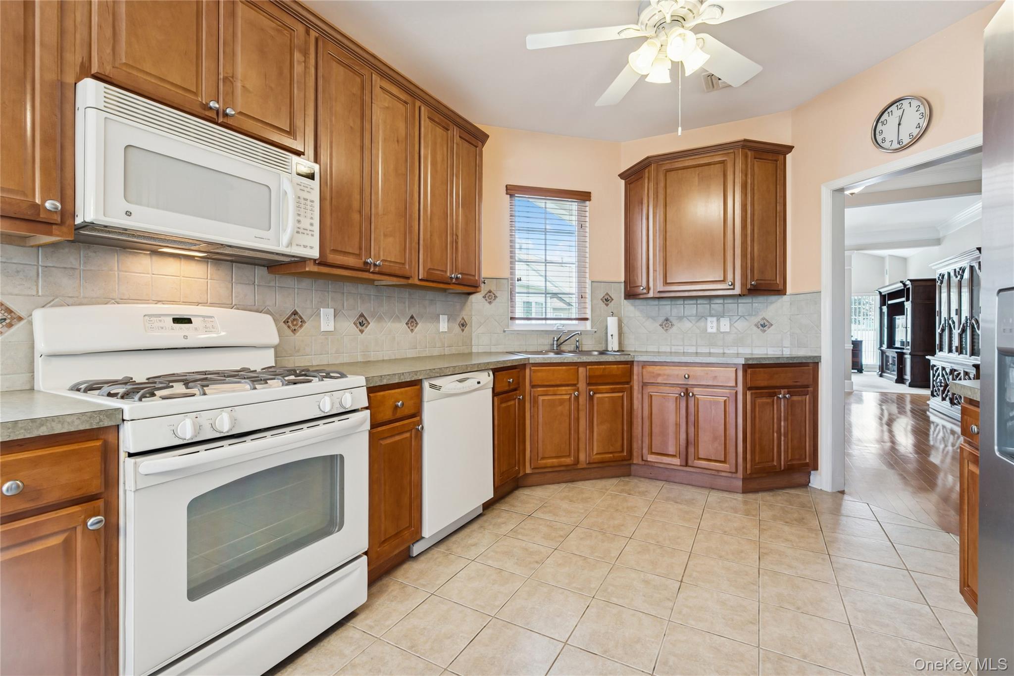 109 Louden Loop, Mount Sinai, NY 11766