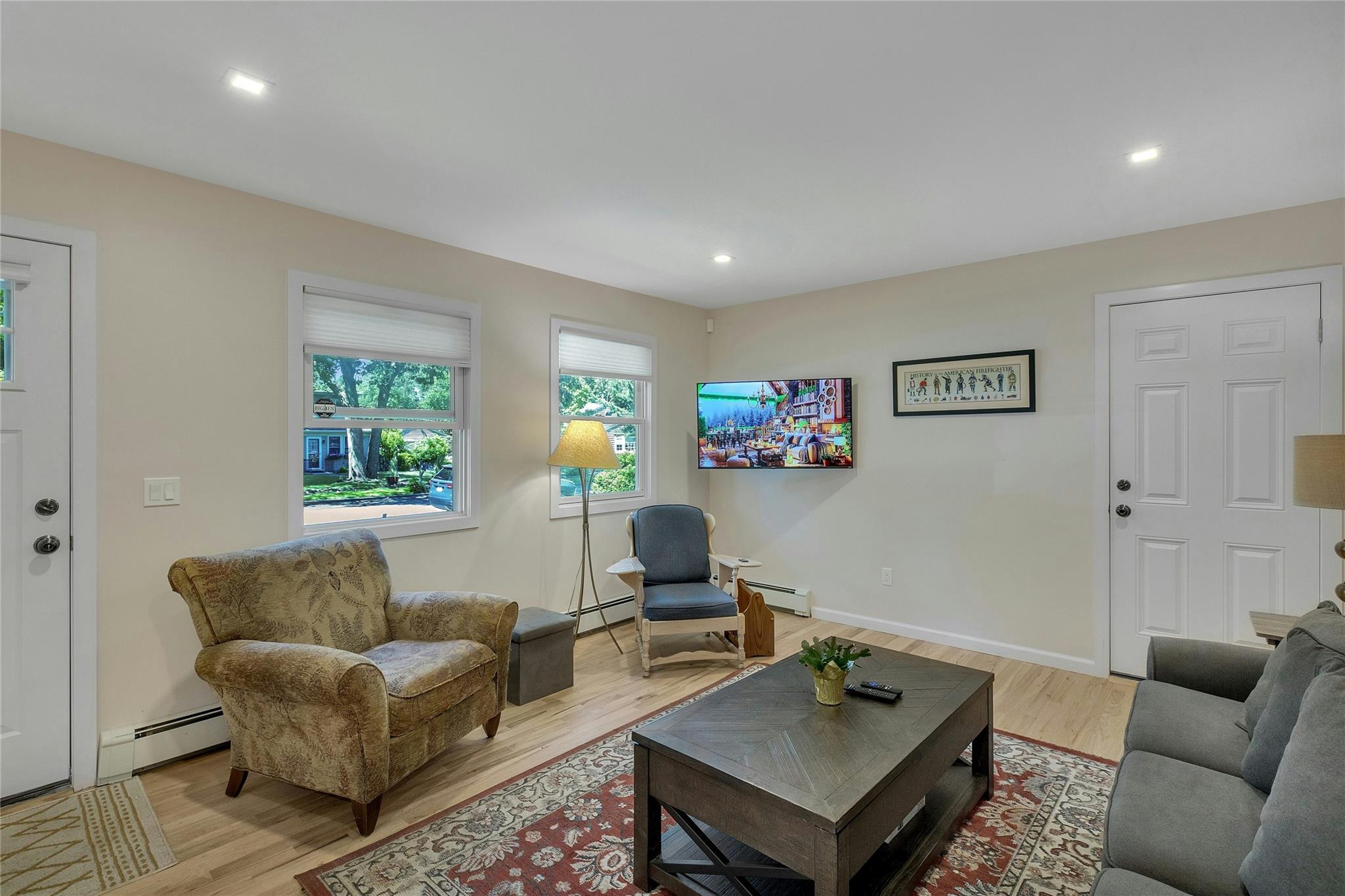 38 Woodridge Road, Hampton Bays, NY 11946