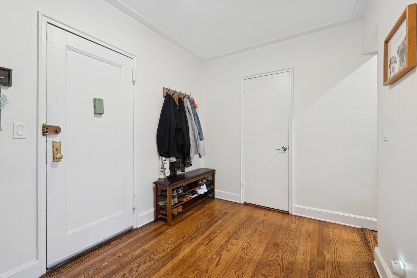 102 S Village Avenue # 3A, Rockville Centre, NY 11570